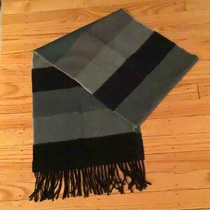 100% Cashmere Scarf The Men’s Store Bloomingdale’s  Blues & Gray NWOT
